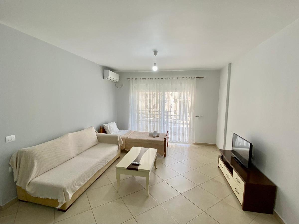 Evgenia'S Apartment Sarande Exterior photo